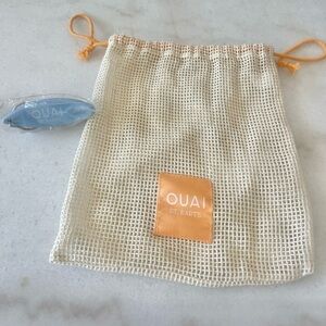 Quai mesh bag and surfboard keychain